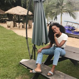 Meet your Posher, Anny-aysel